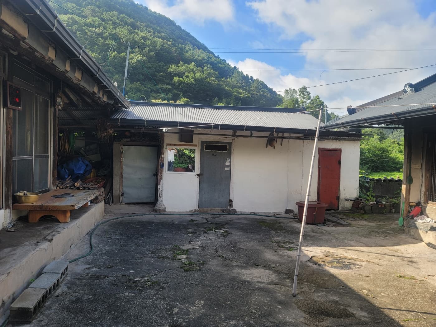 Rural House in Damyang