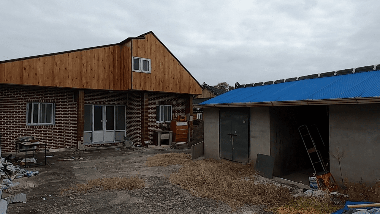 Rural House in Haenam